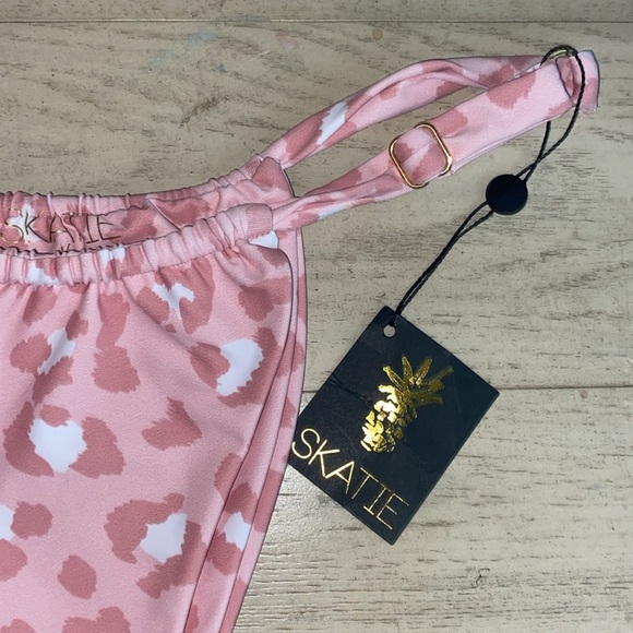 New Skatie Pink Animal Print Bikini Bottom, Size Small, 21% spandex, stretch - Picture 3 of 6